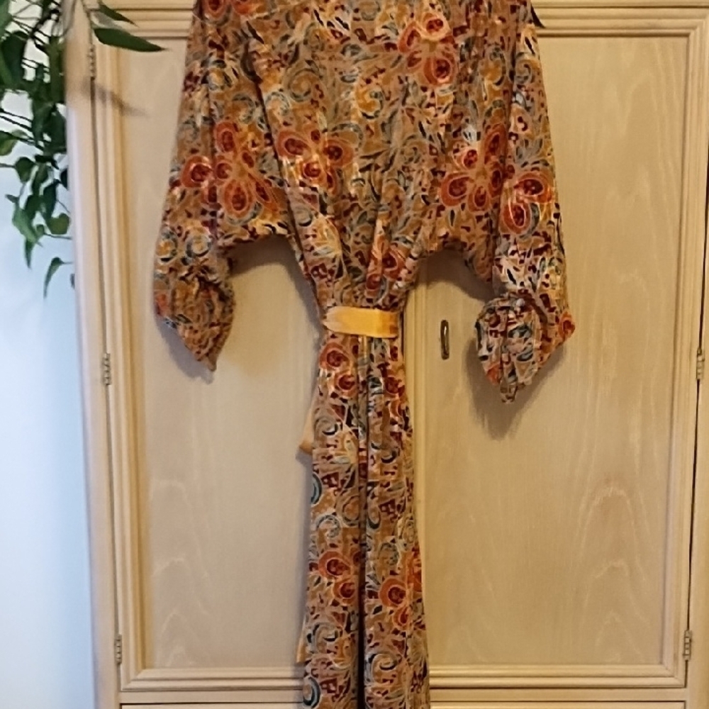 Victoria's Secret Multicolor Paisley Robe - Picture 2 of 2